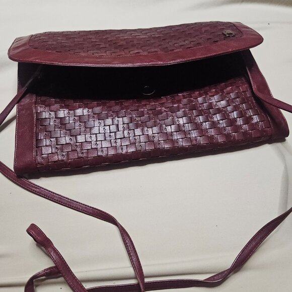 Vintage Etienne Aigner Envelope Clutch - Picture 4 of 5